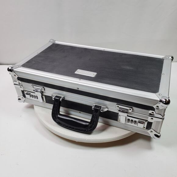 Vanguard Padded Luggage Travel Hard Case 16x9x4 Inch w/ Combination Locks - Picture 3 of 9